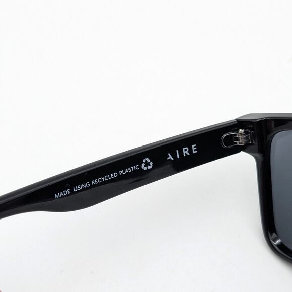Aire Ara Unisex Square Sunglasses Shiny Black Frame W/ Smoke Mono Lens One Size - Picture 7 of 7